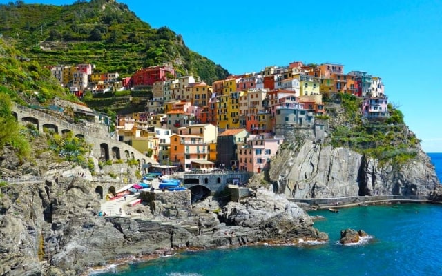 Khám phá vùng Cinque Terre - thiên đường du lịch đầy sắc màu tại Ý